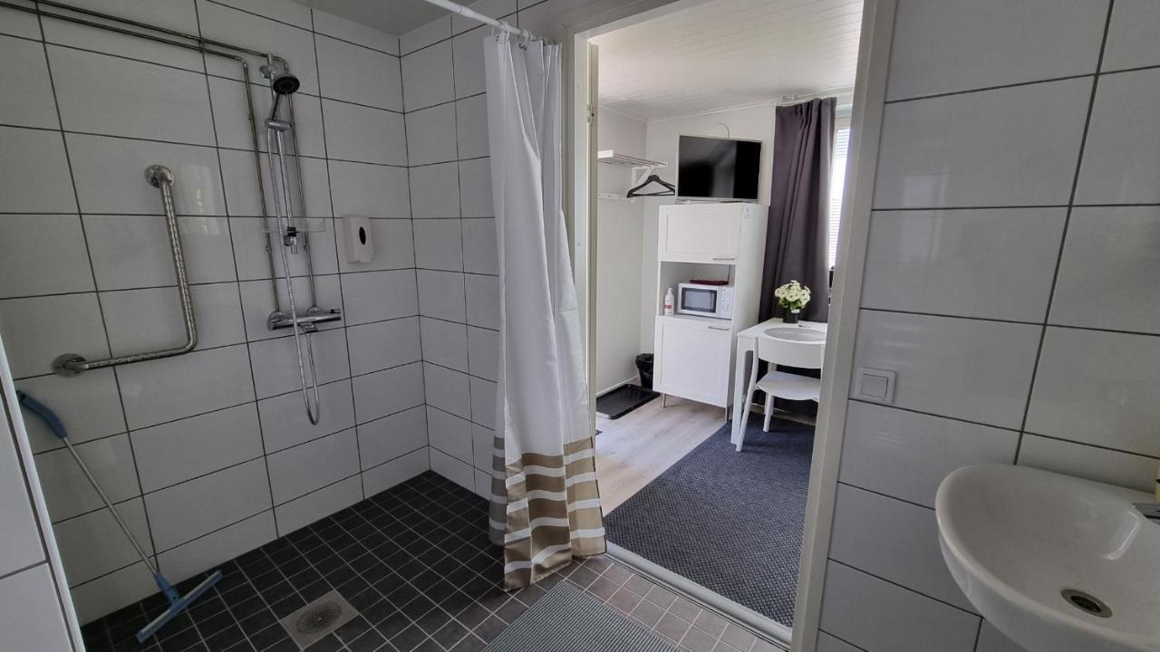 Gasthaus Vanha-Merivartioasema Kotka Kültér fotó